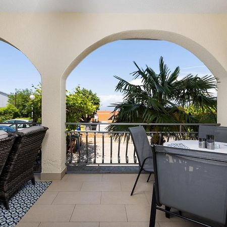 Apartment Ana Вантачичи Екстериор снимка