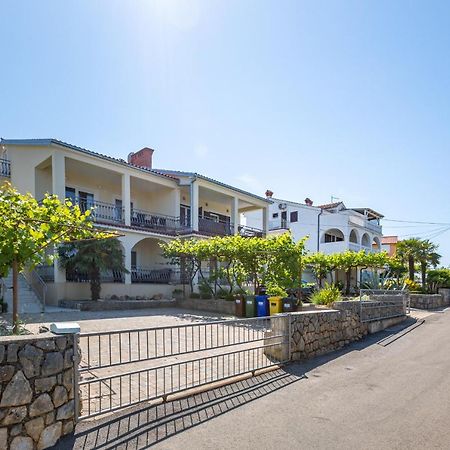 Apartment Ana Вантачичи Екстериор снимка