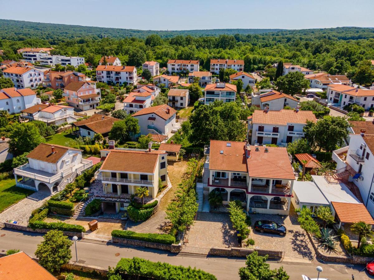 Apartment Ana Вантачичи Екстериор снимка